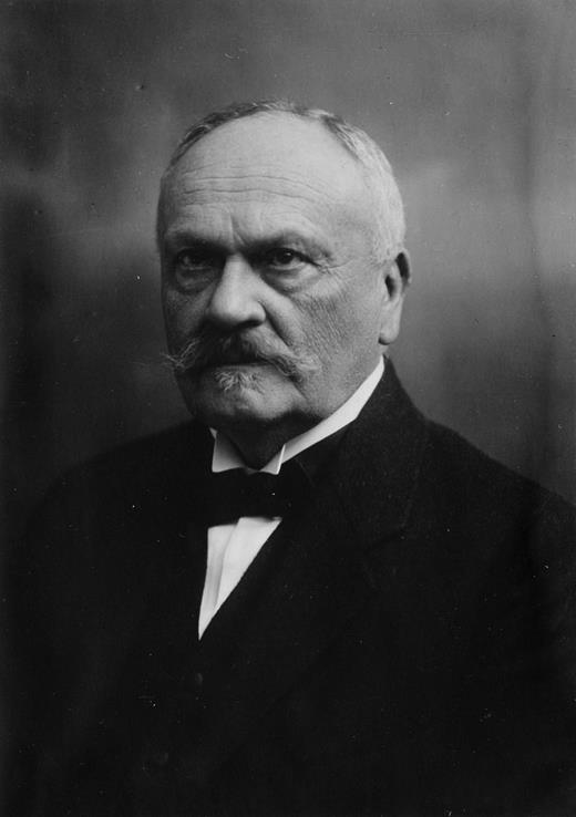 Figure 1. Wladyslaw Antoni Gluzinski around 1930. In 1906, Professor A. Gluzinski and Dr M. Reichenstein described the first case of pPCL in the “Wiener Klinische Wochenschrift.”3,7 At that time, the authors worked in the University Hospital of Lemberg (Lvov), which was then part of the Austrian Empire, but is now one of the main cities in western Ukraine. Professor Gluzinski was born in Wloclawek (Poland) in 1856 and died in Warsaw in 1935.100 The authors describe a 47-year-old train ticket inspector who presented with bone pain, a palpable mass over one of his ribs, rib fractures, anemia, and splenomegaly. Urine contained large amounts of a proteinaceous substance. In the blood smear, the authors observed erythroblasts and immature plasma cells, sometimes with 2 or 3 nuclei. The absolute number of circulating tumor cells increased significantly during further follow-up (one week before patient died, leucocytes were estimated at 39.4 × 109/L, containing 91% plasma cells). The diagnosis of MM and “leucaemia lymphatica plasmocellularis” was made. Treatment consisted of the organoarsenic compounds Atoxyl and Neoarsicodile. This was followed by a brief period with reduced levels of pain and reduction of the size of the rib tumor, enabling him to resume working. However, the pain and rib tumors recurred and the patient died 6 months after his first presentation of pneumonia. Autopsy confirmed the premortem diagnosis. Interestingly, much later, several groups reported activity from arsenic in MM and related disorders.